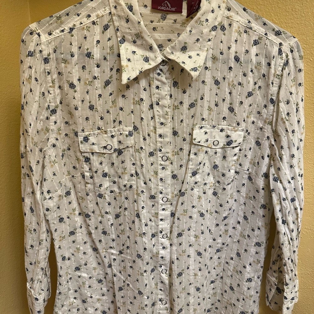 Women’s White Floral Shirt